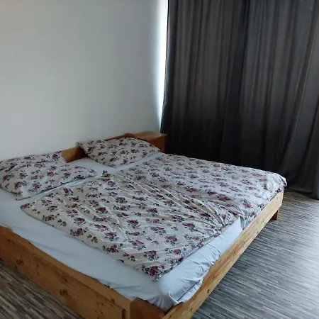 Mezonetovy Byt S Vyhledem Na Kamencove Jezero *